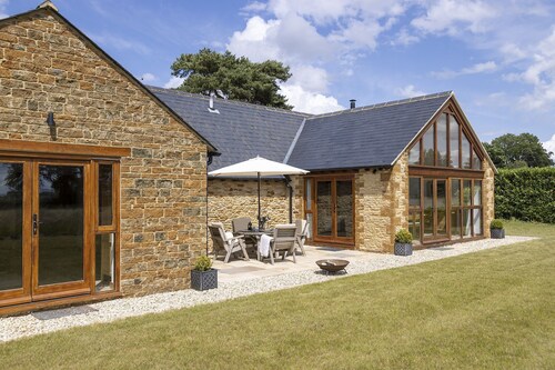 Stunning barn conversion - Hook Norton Barn