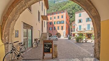 Family Apartment, 2 Bedrooms, Microwave (Nido dell'Usignolo - Riva del Garda) | Exterior