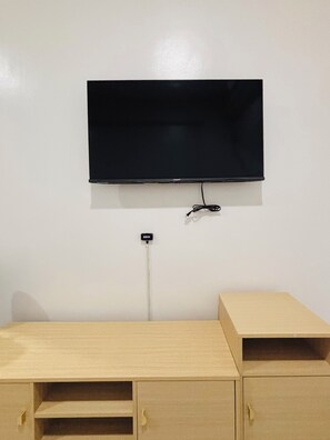Room, 1 Bedroom, Balcony | Room amenity