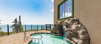 Majestic Lake Views | Studio, 2 Queen | Pools