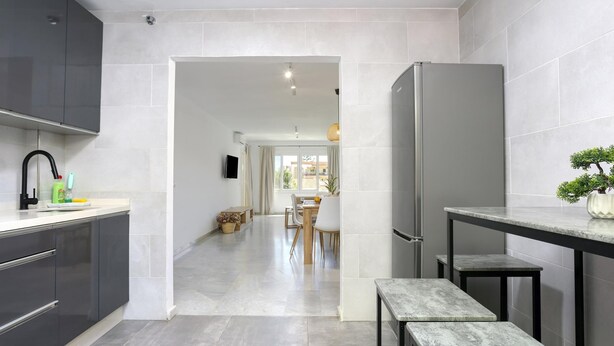 Private kitchen - Sunstay Carlota Flat II Torremolinos (Torremolinos)