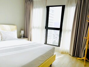 Desk, blackout curtains, iron/ironing board, free WiFi