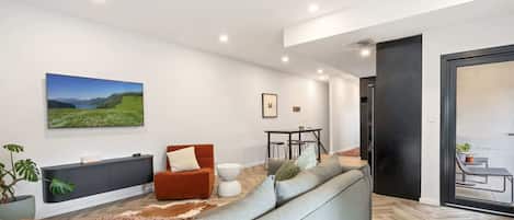 Televisión y oficina