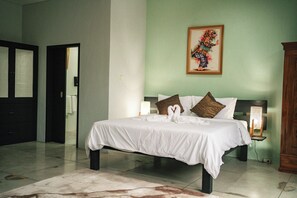 Seterika/papan seterika, katil lipat simpan/tambahan, Wi-fi percuma