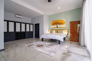 Tabla de planchar con plancha, camas extra, wifi gratis y ropa de cama 