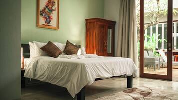 Seterika/papan seterika, katil lipat simpan/tambahan, Wi-fi percuma