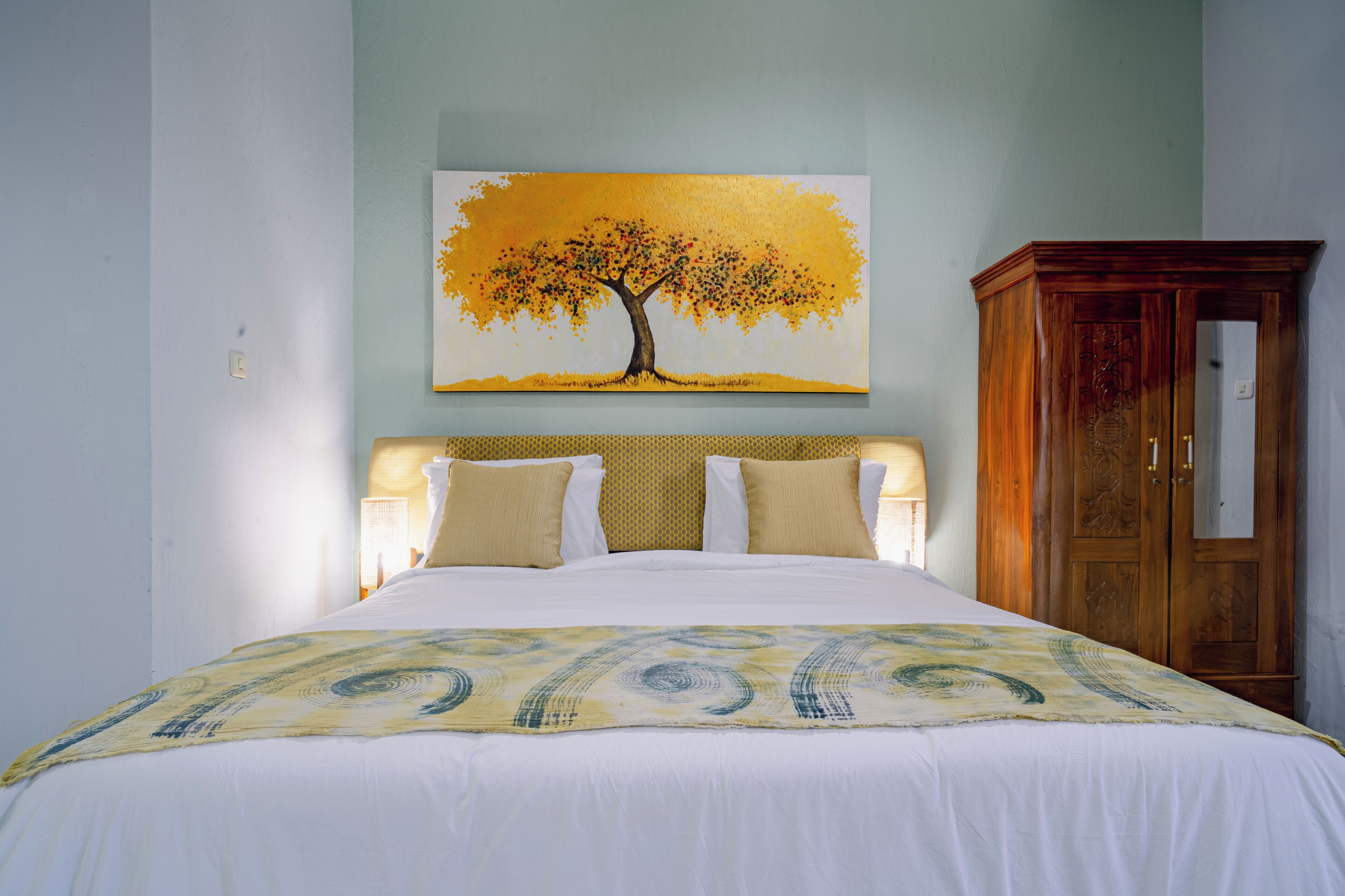 Iron/ironing board, rollaway beds, free WiFi, bed sheets