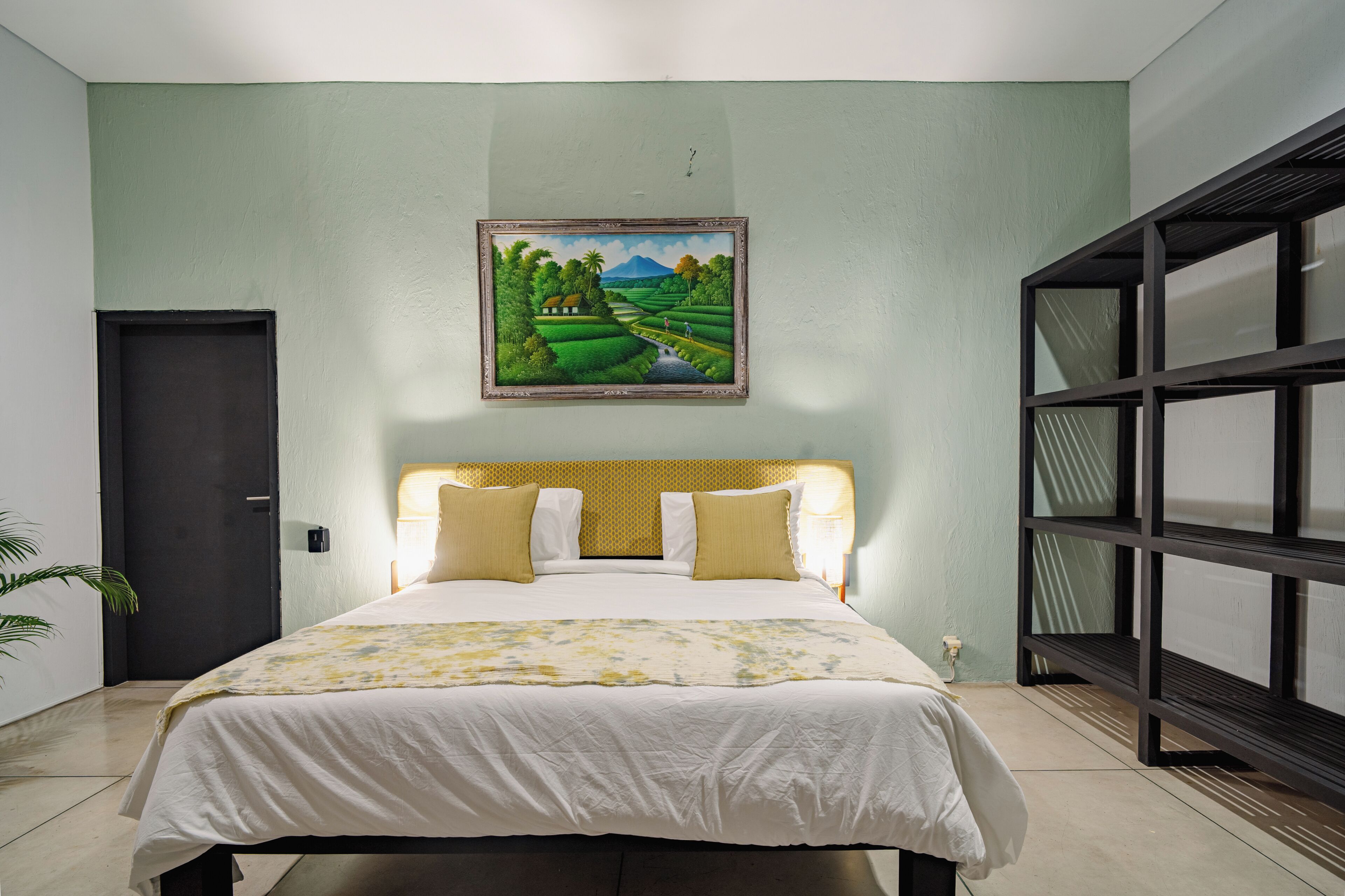 Iron/ironing board, rollaway beds, free WiFi, bed sheets
