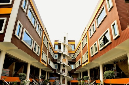 Exterior. Hotel Grand Palace