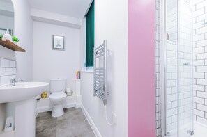 House | Bathroom - 22 Church Street (Chester)