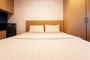 Studio, 1 Double Bed, Non Smoking | Desk