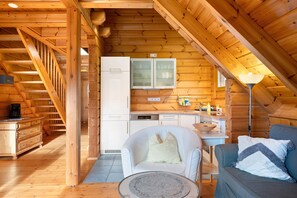 TV, table tennis, stereo