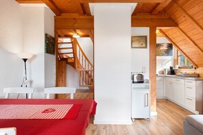 2 makuuhuonetta, Wi-Fi, vuodevaatteet