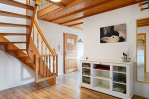 Interior - Apartment 'Talblick' with Shared Terrace, Garden, and Wi-Fi (Gengenbach)