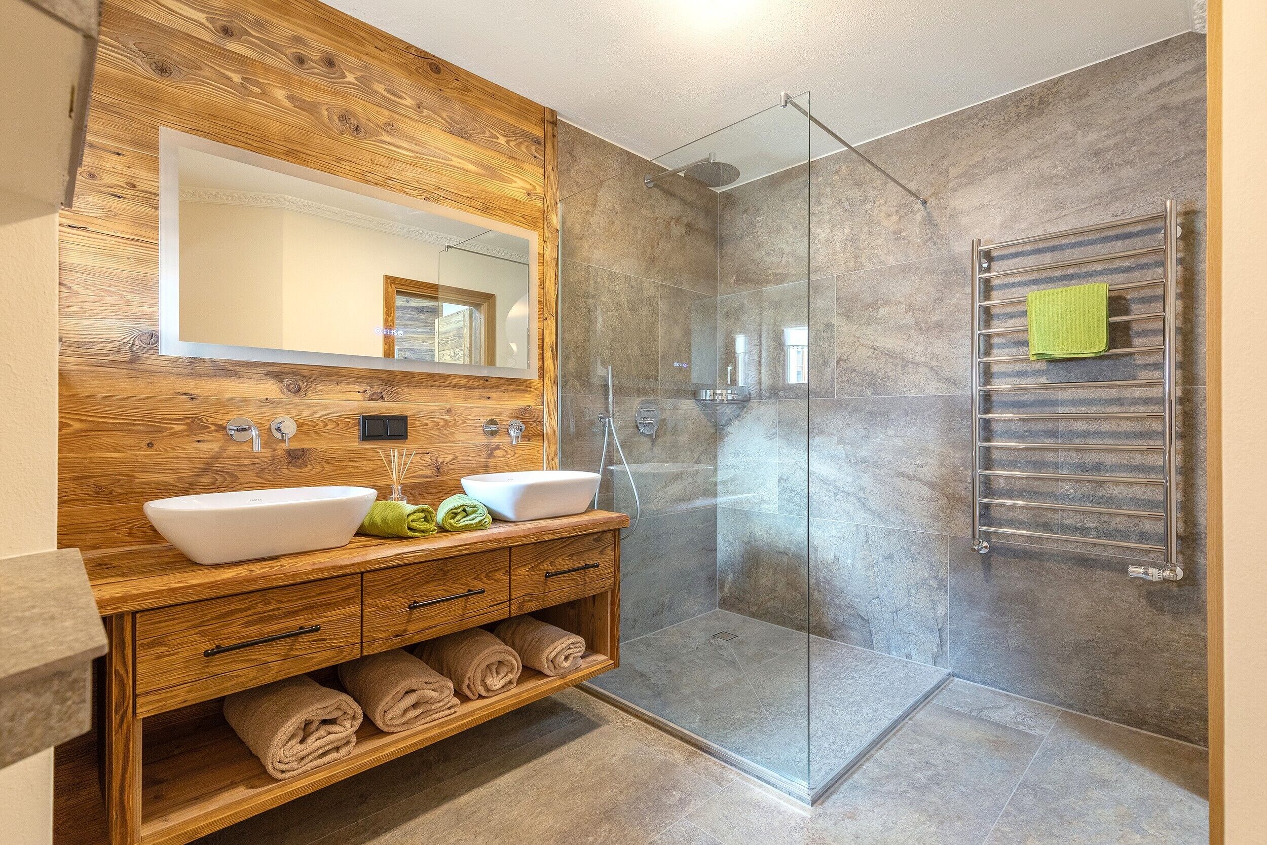 Shower, towels