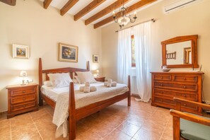 4 chambres, fer et planche à repasser, Wi-Fi gratuit, draps fournis