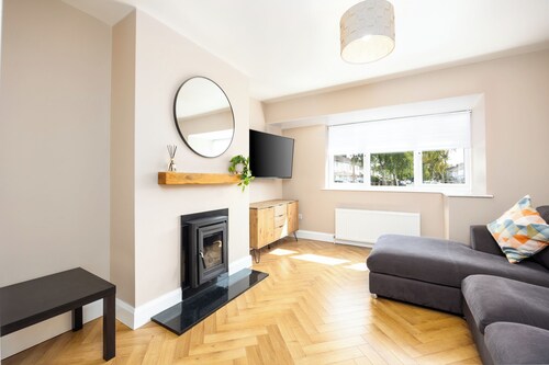 3 Bed Home W/Garden By Phoenix Park & Dublin Zoo