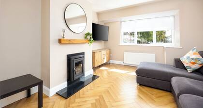 3 Bed Home W/Garden By Phoenix Park & Dublin Zoo