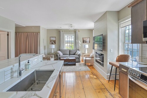 Historical Housatonic Street apartment