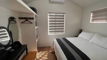 2 bedrooms, iron/ironing board, Internet, bed sheets