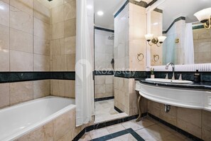 Apartment, 3 Bedrooms, City View | Bathroom | Free toiletries, hair dryer, bidet, towels - Narani by Kozystay - Kuningan (Jakarta)