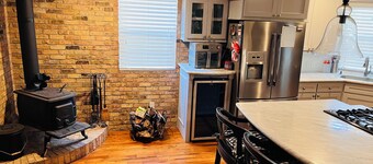 Lake Cottage Getaway