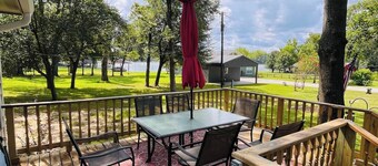 Lake Cottage Getaway