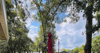 Lake Cottage Getaway