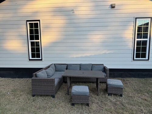 Delightful 4-bedroom house with AC in vibrant Dallas