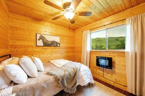 2 Schlafzimmer, Zimmersafe, Bügeleisen/Bügelbrett, WLAN