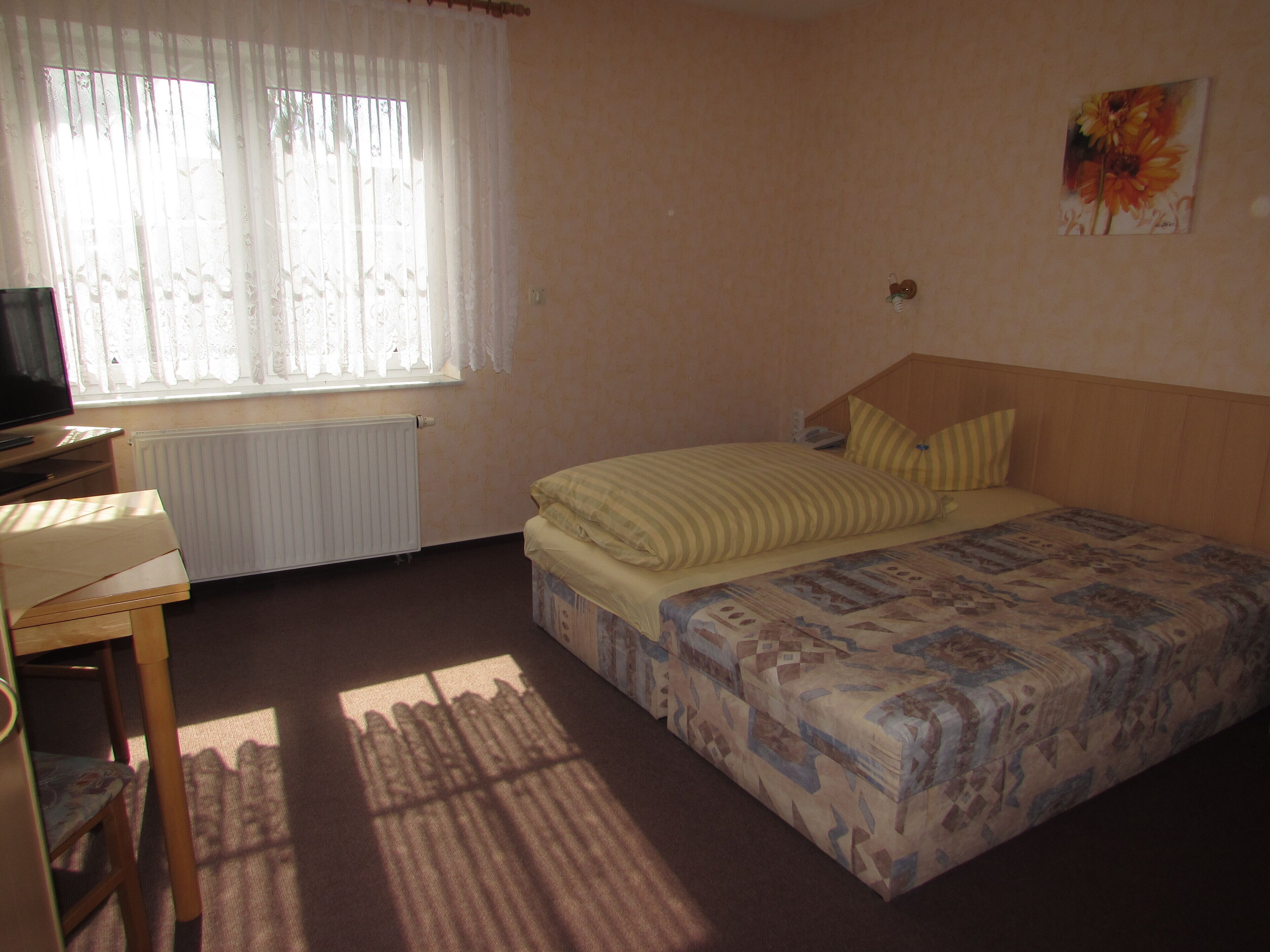 Single Room | Free WiFi