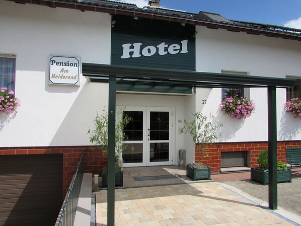 Exterior - Pension Am Heiderand (Radeberg)