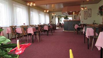 Free daily local cuisine breakfast