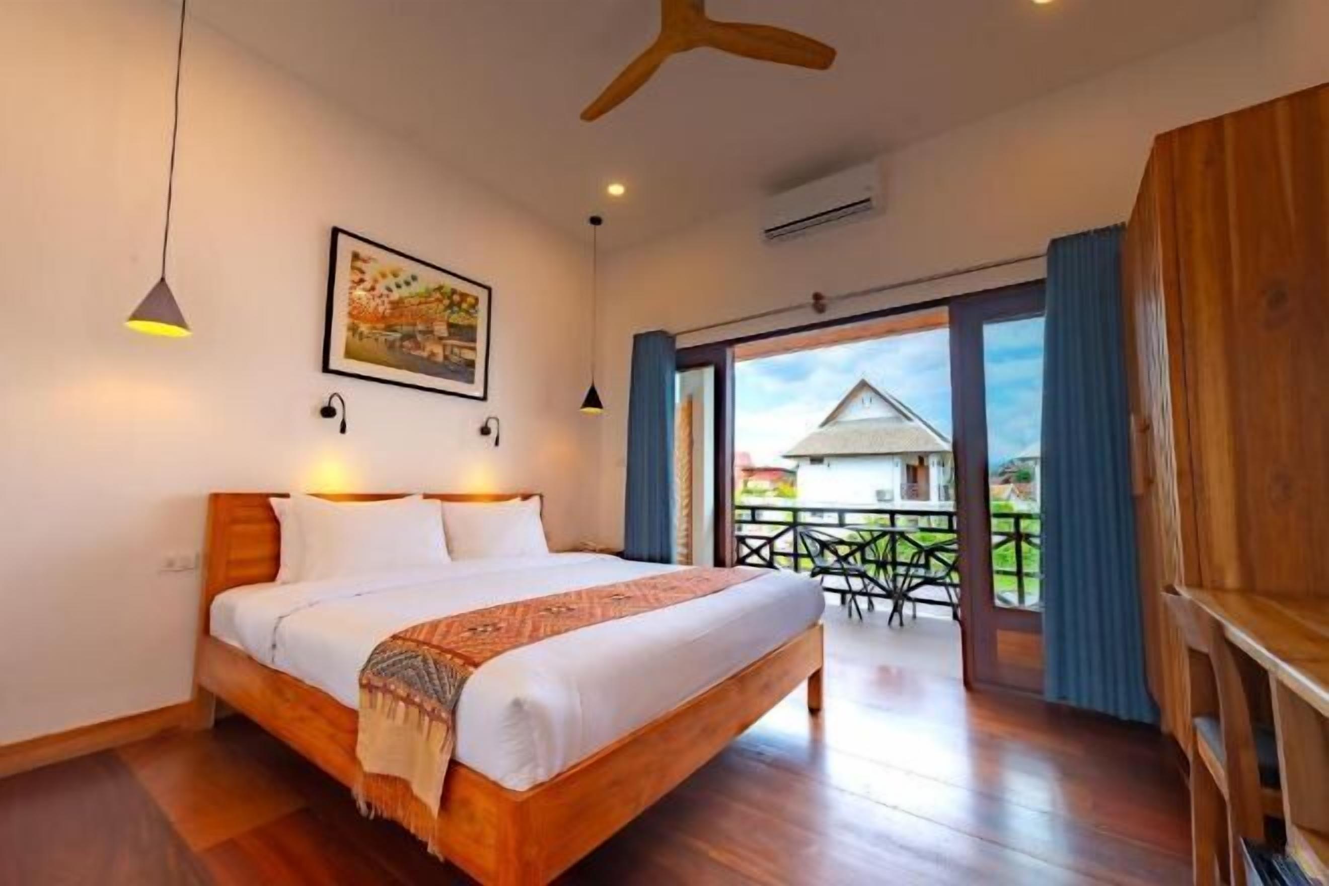 In-room safe, desk, cots/infant beds, free WiFi