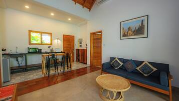 Family Suite, Garden View | Private kitchen | Fridge