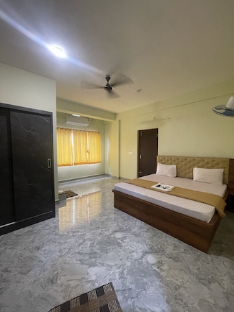 Quarto casal luxo, vista para a cidade | Wi-Fi de cortesia