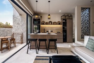 Deluxe Villa, 1 Bedroom, Non Smoking | Private kitchen