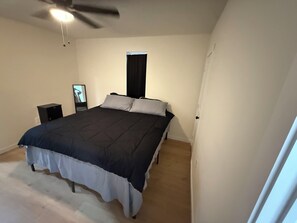 4 bedrooms, WiFi, bed sheets