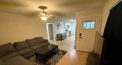 Spacious 4BR/2BA Home Minutes from Downtown Dallas & Major Hospitals.