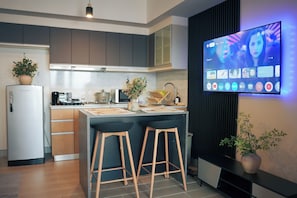 Microondas, placa de cocina