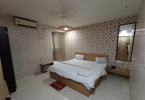 Luksusrom | Skrivebord, wi-fi (inkludert) og sengetøy