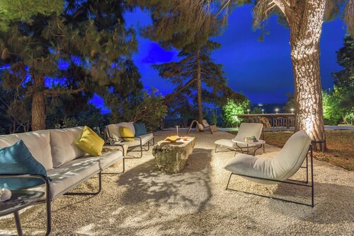 Amani Luxury 4BR Villa & Pool in Batroun