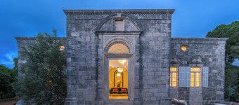 Amani Luxury 4BR Villa & Pool in Batroun