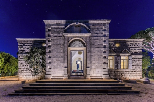 Amani Luxury 4BR Villa & Pool in Batroun