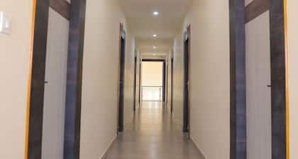 Shrees Hotel