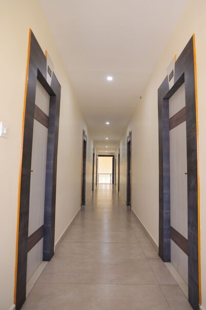 Shrees Hotel