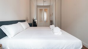 Apartment (1 Bedroom) | 1 bedroom, iron/ironing board, cribs/infant beds, bed sheets