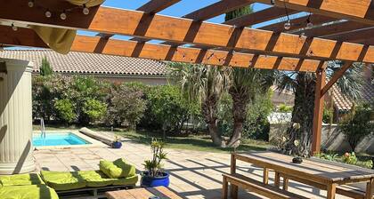 Peaceful villa, swimming pool, BBQ & pétanque court