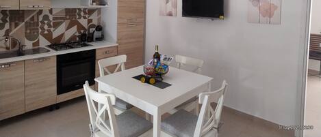 Four, plaque de cuisson