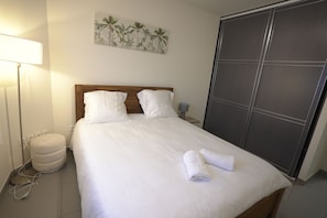 2 bedrooms, WiFi, bed sheets